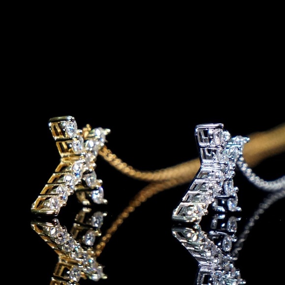 Silver Cross Neck Pendant Round Cut Crystal Religion Pendant on Chain - Picture 13 of 16